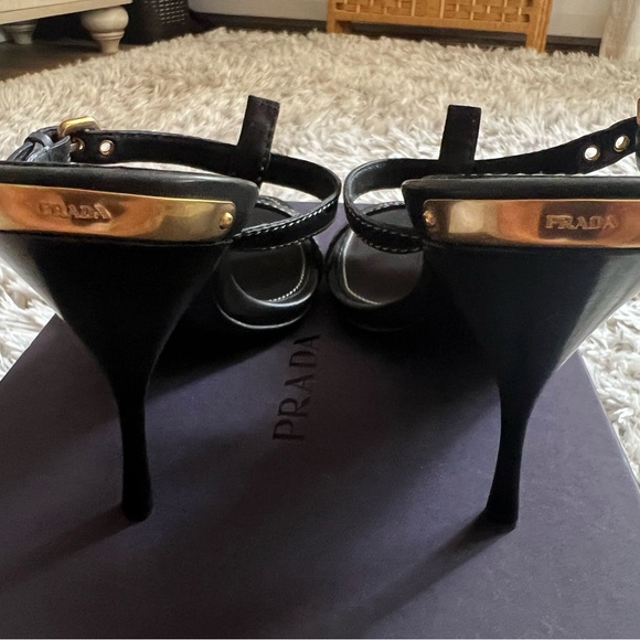 Prada heels - Picture 2 of 6